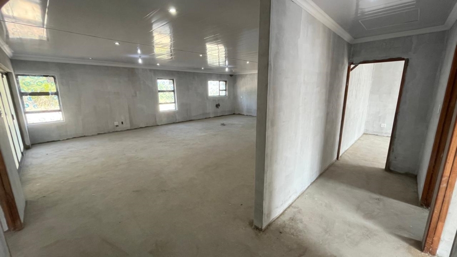 3 Bedroom Property for Sale in Paradise Beach Eastern Cape